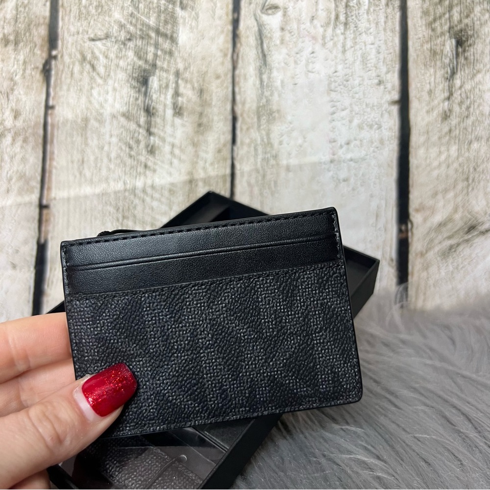 MICHAEL KORS - card holder & key wristlet - Picture 2 of 5